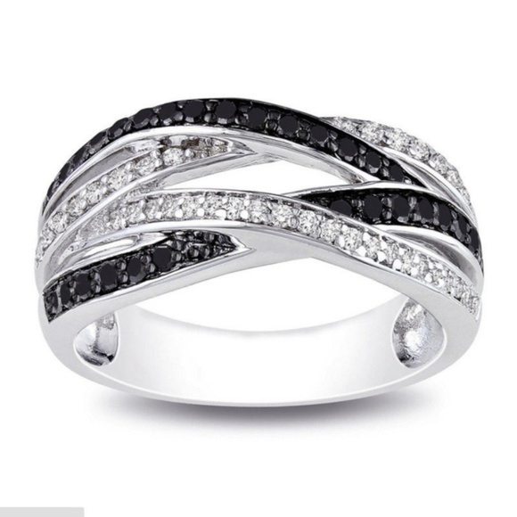 Huitan Jewelry - Infinity 925 Silver Ring Black & White Sapphire